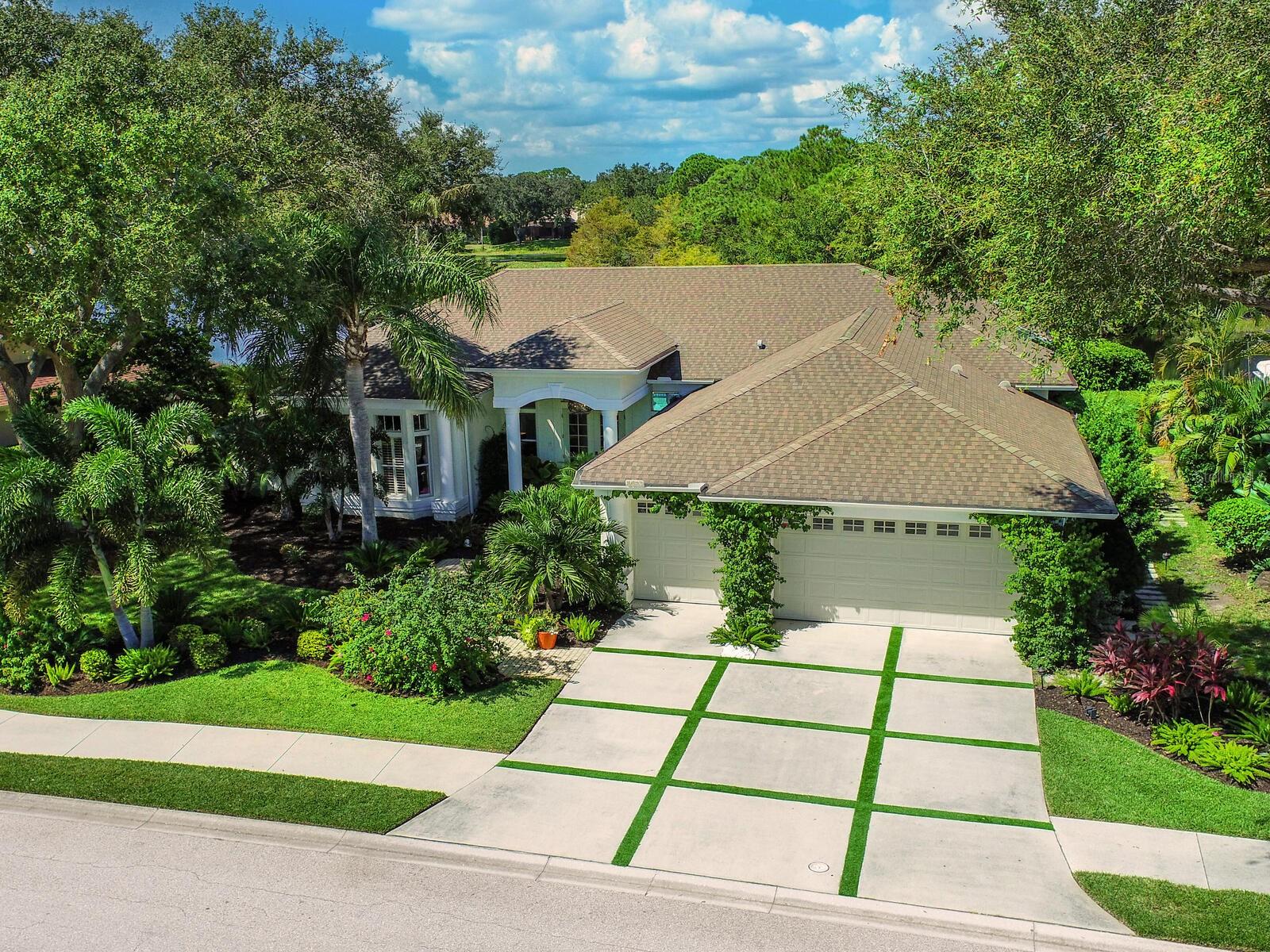 Details for 8687 Woodbriar Drive, SARASOTA, FL 34238