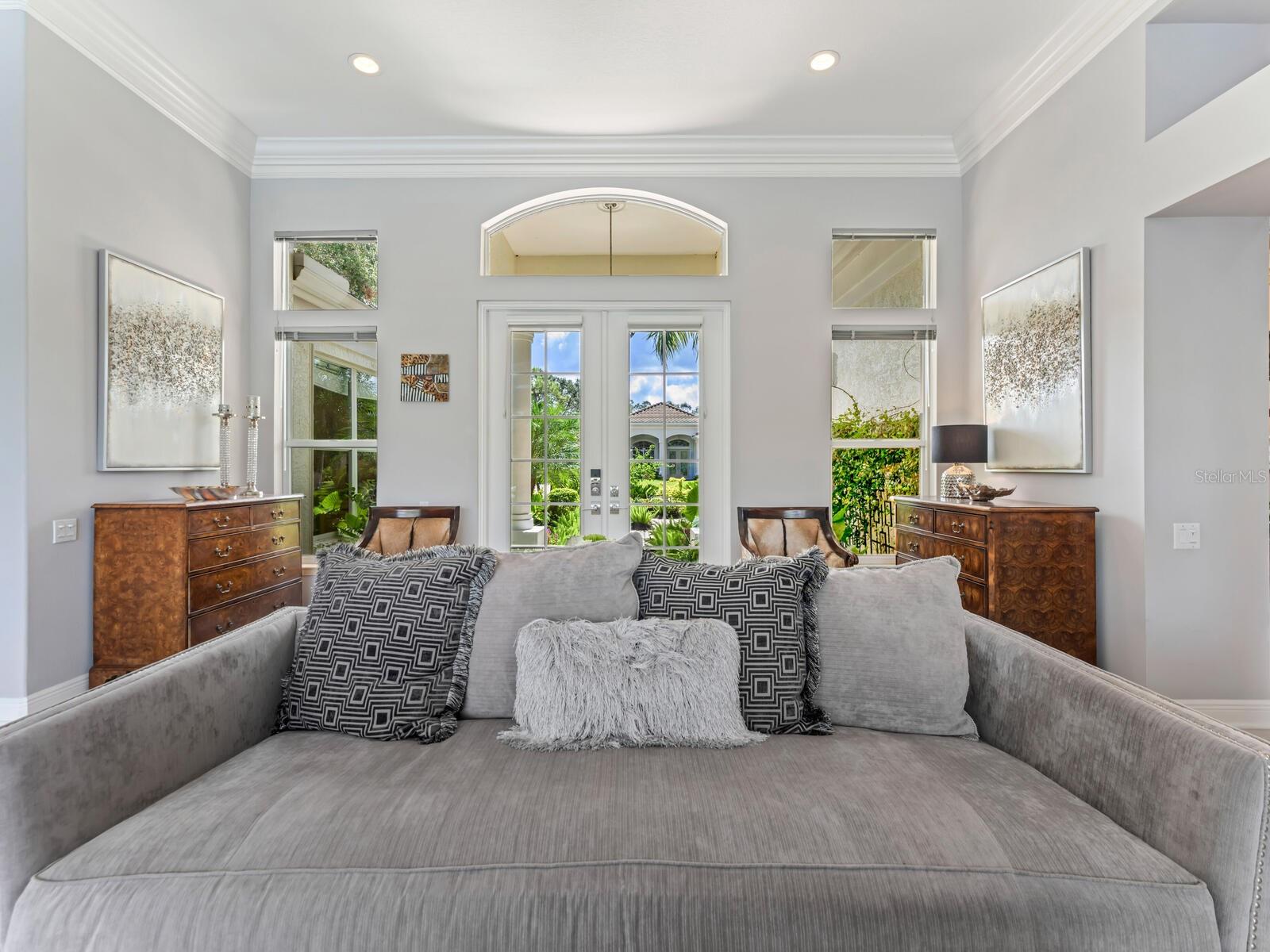 Image 13 of 100 For 8687 Woodbriar Drive