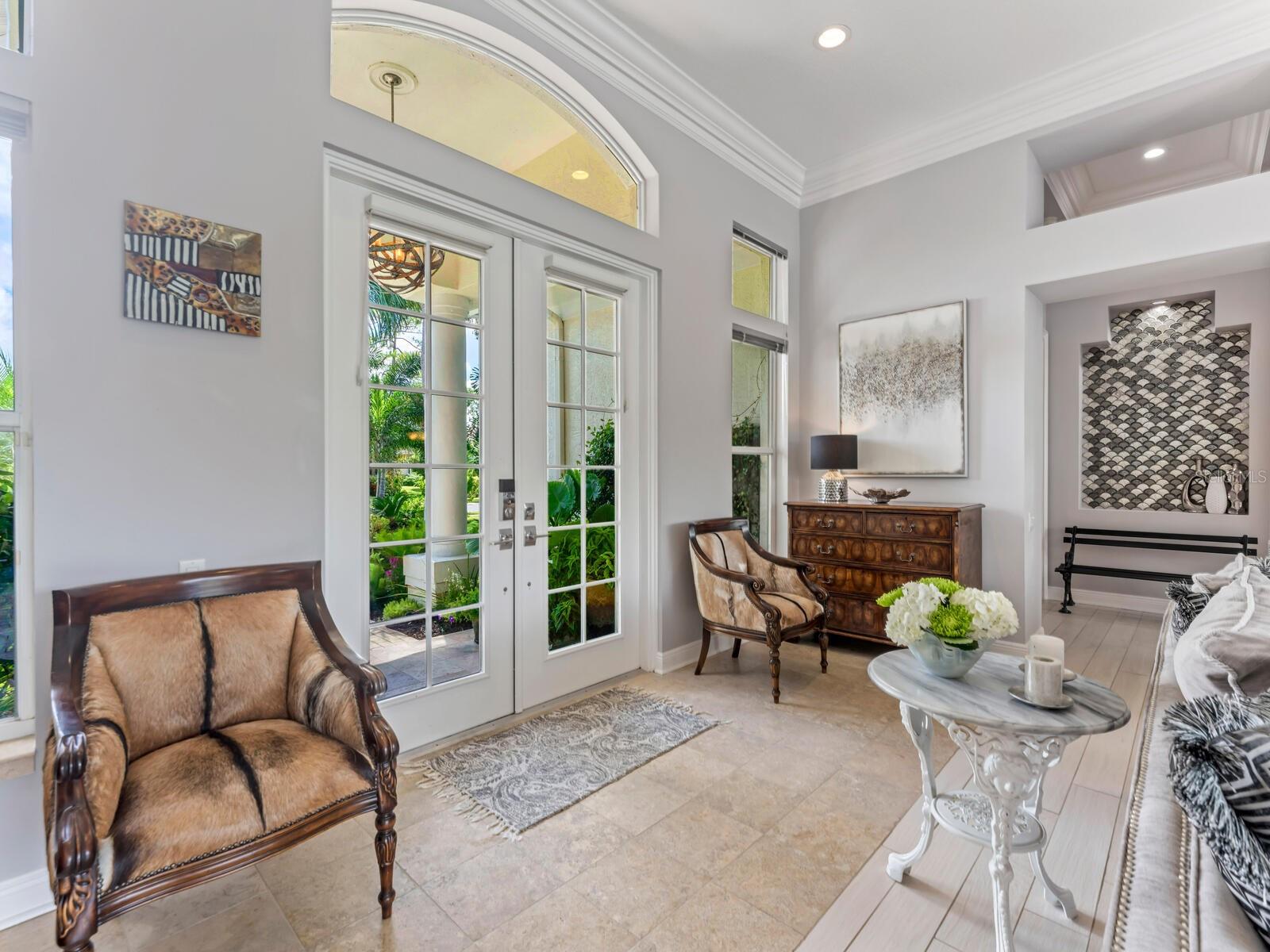 Image 4 of 100 For 8687 Woodbriar Drive