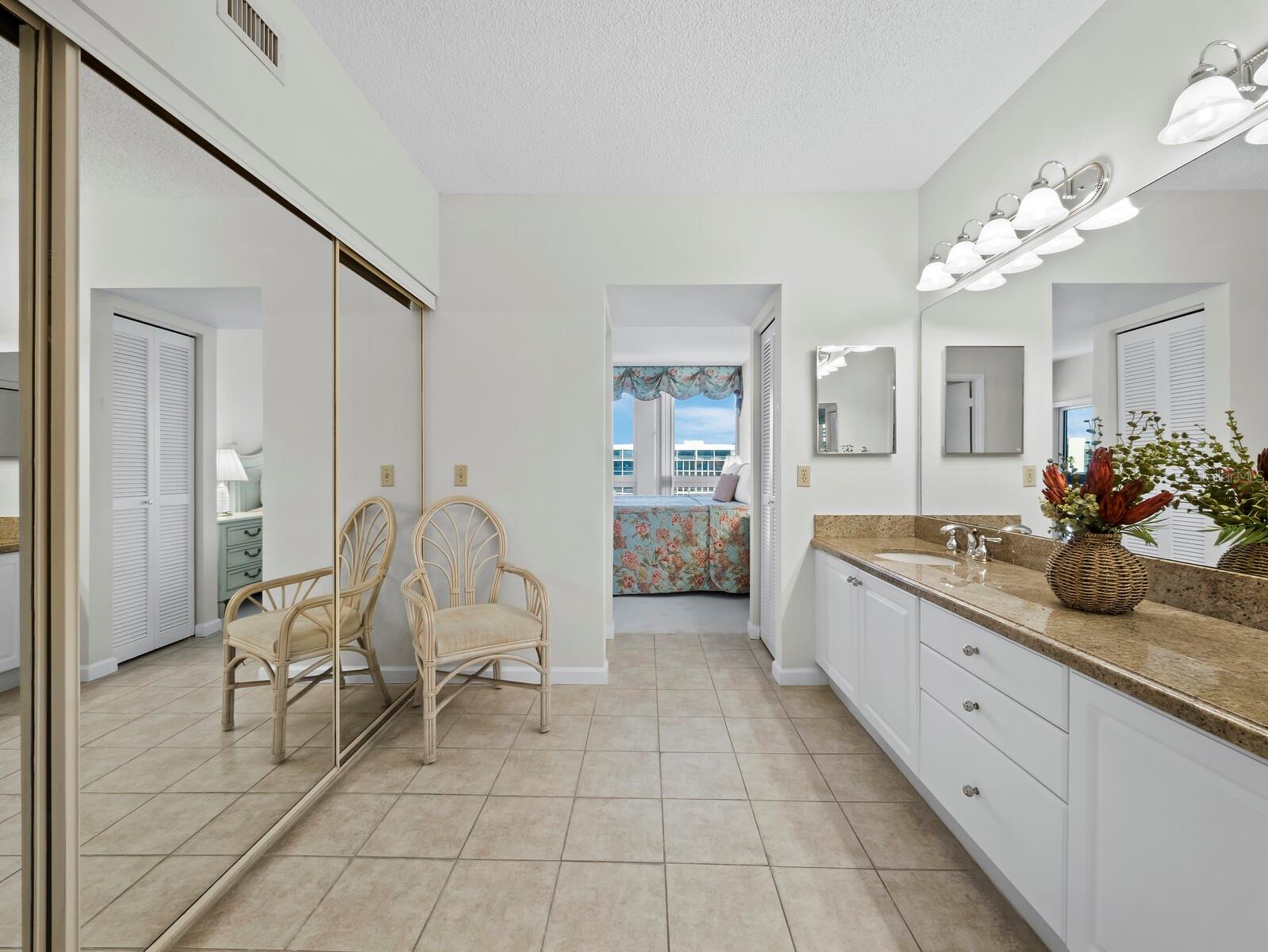 Image 18 of 49 For 1095 Gulf Of Mexico Drive 503