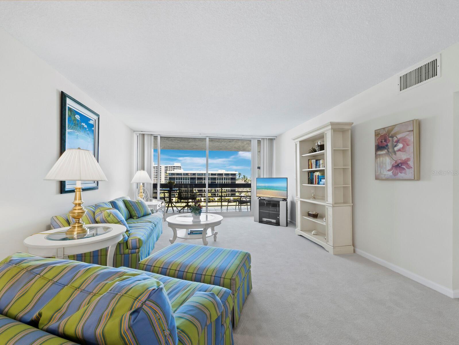 Image 7 of 49 For 1095 Gulf Of Mexico Drive 503