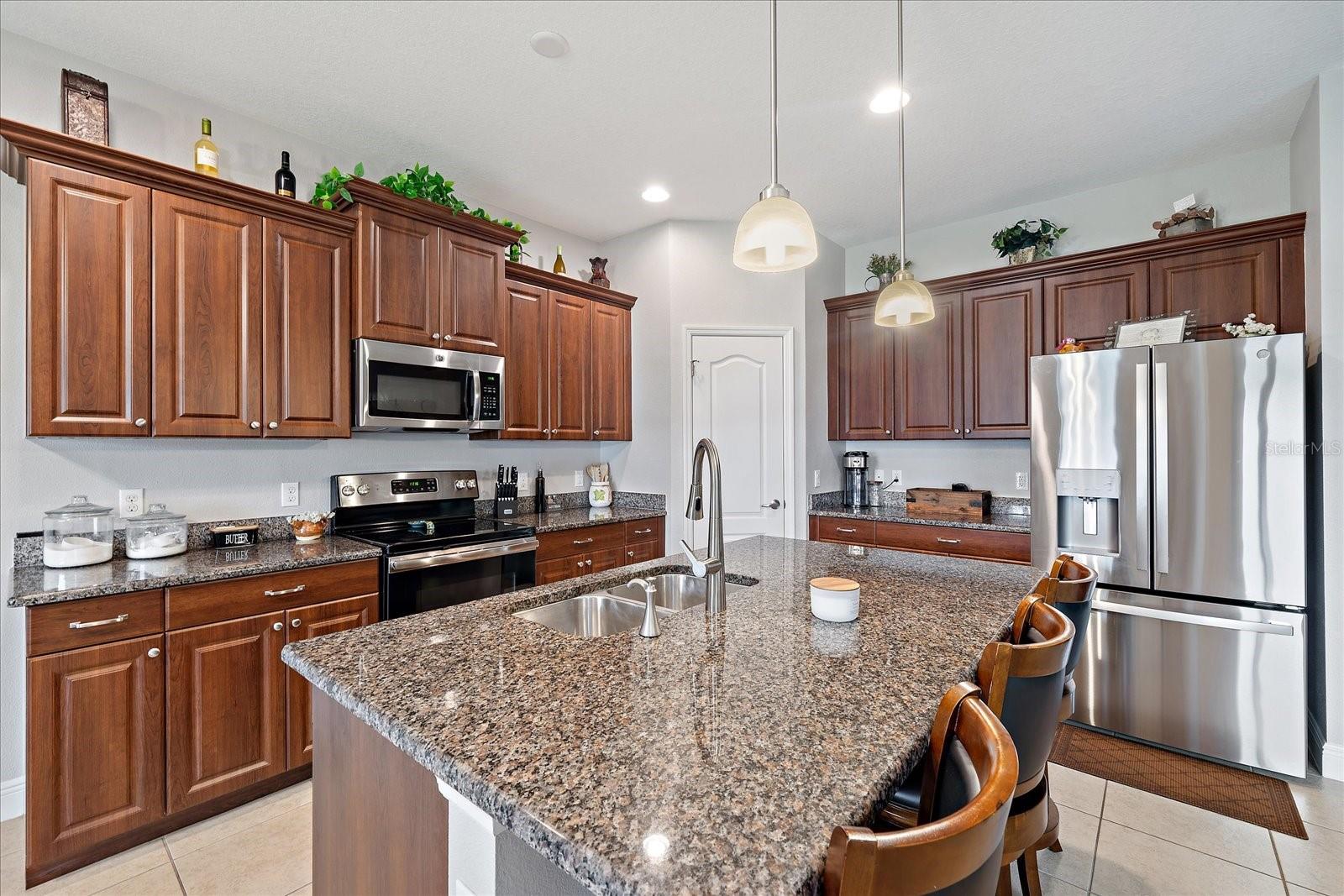 Image 10 of 42 For 7743 Ridgelake Circle