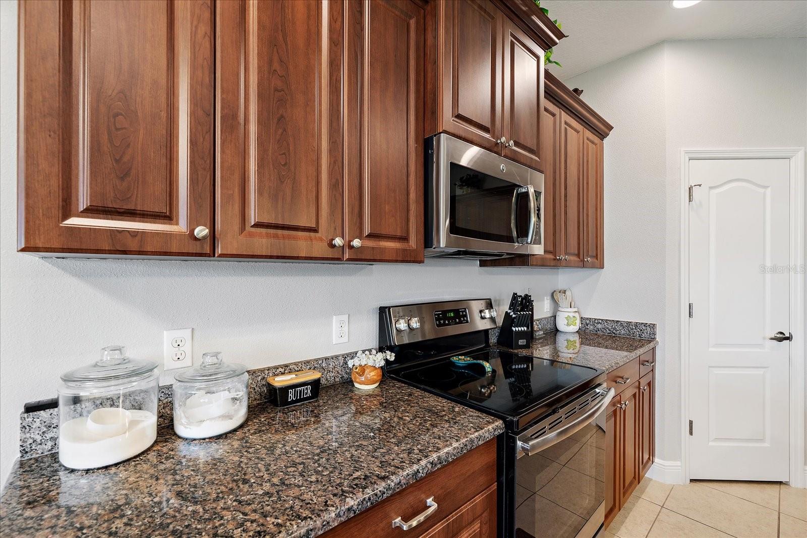 Image 12 of 42 For 7743 Ridgelake Circle