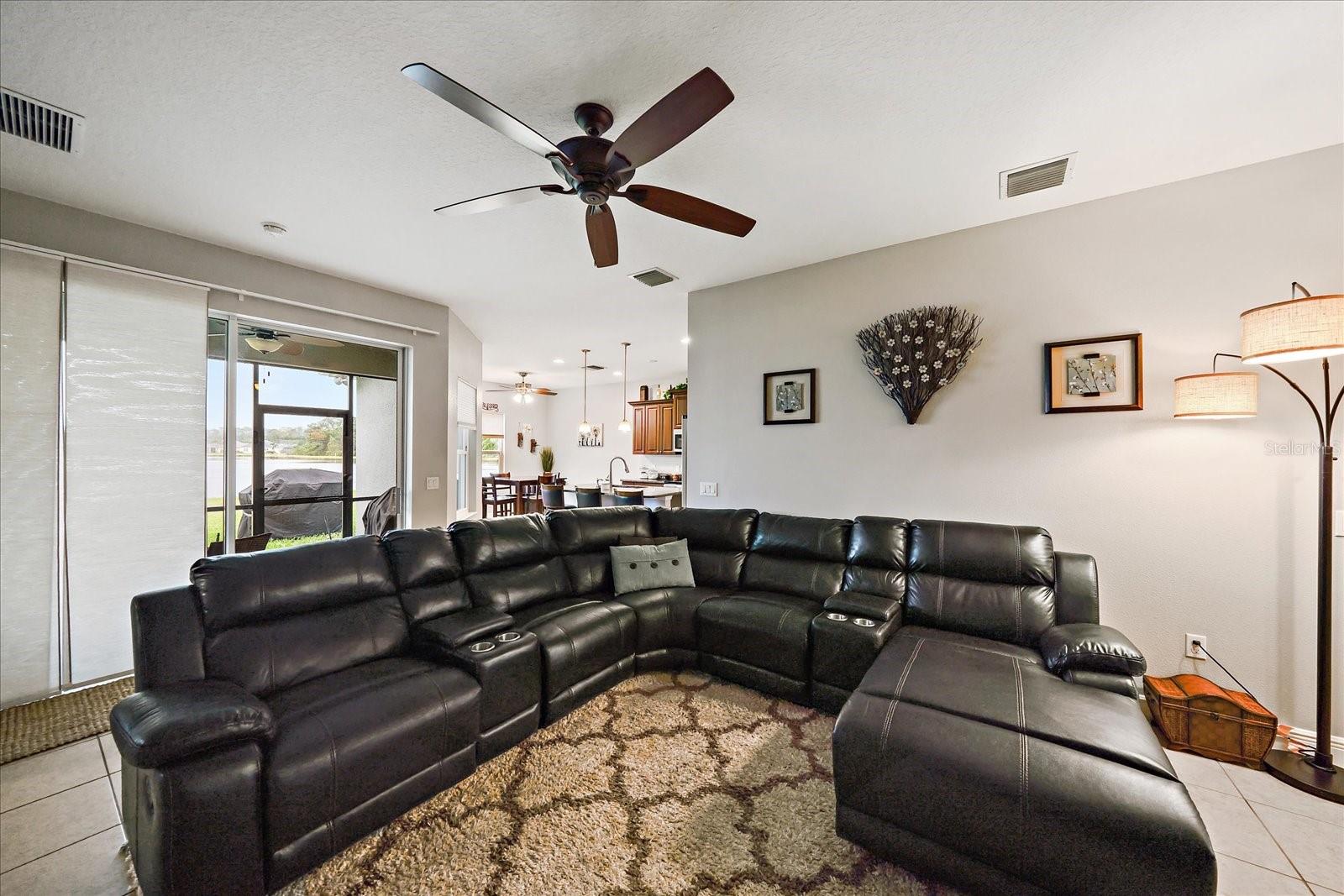 Image 5 of 42 For 7743 Ridgelake Circle