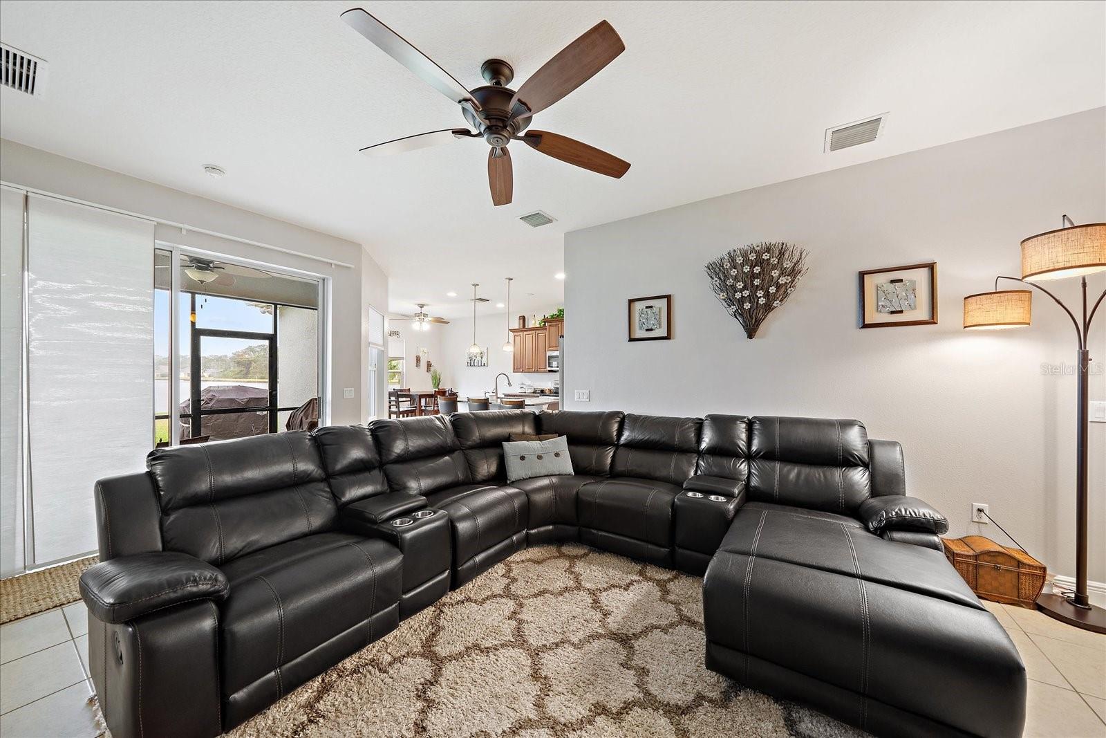 Image 6 of 42 For 7743 Ridgelake Circle