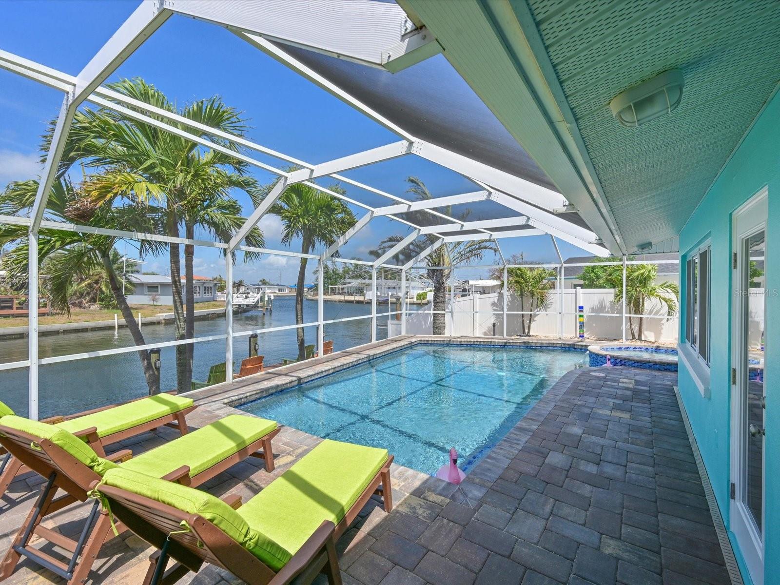 Listing photo id 23 for 10016 Spoonbill Road E