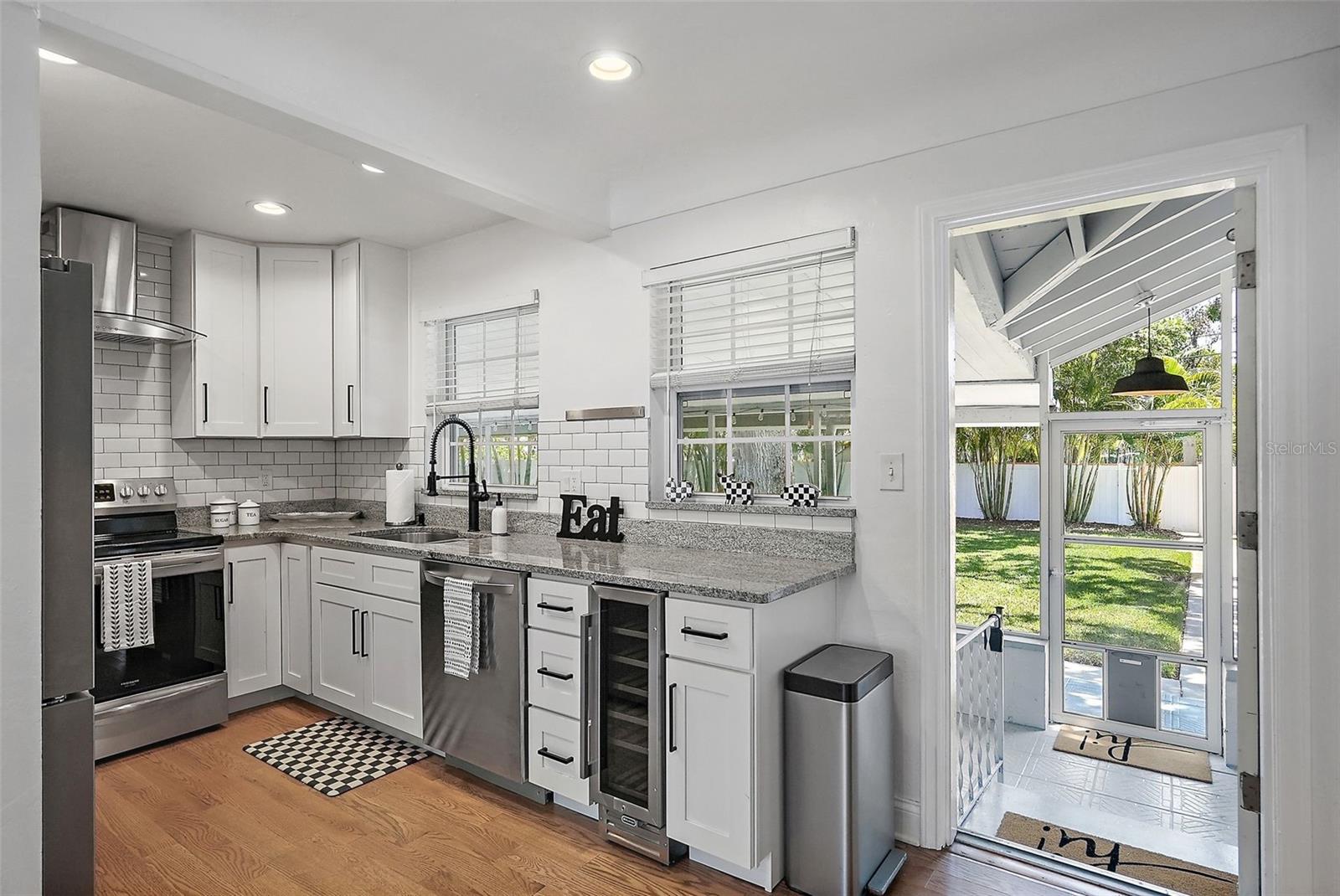 Image 10 of 39 For 322 35th Avenue Ne