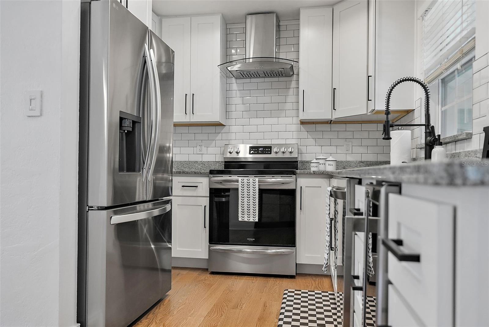 Image 11 of 39 For 322 35th Avenue Ne