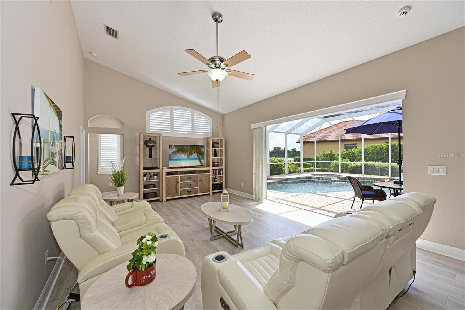 Image 13 of 41 For 15451 27th Court E