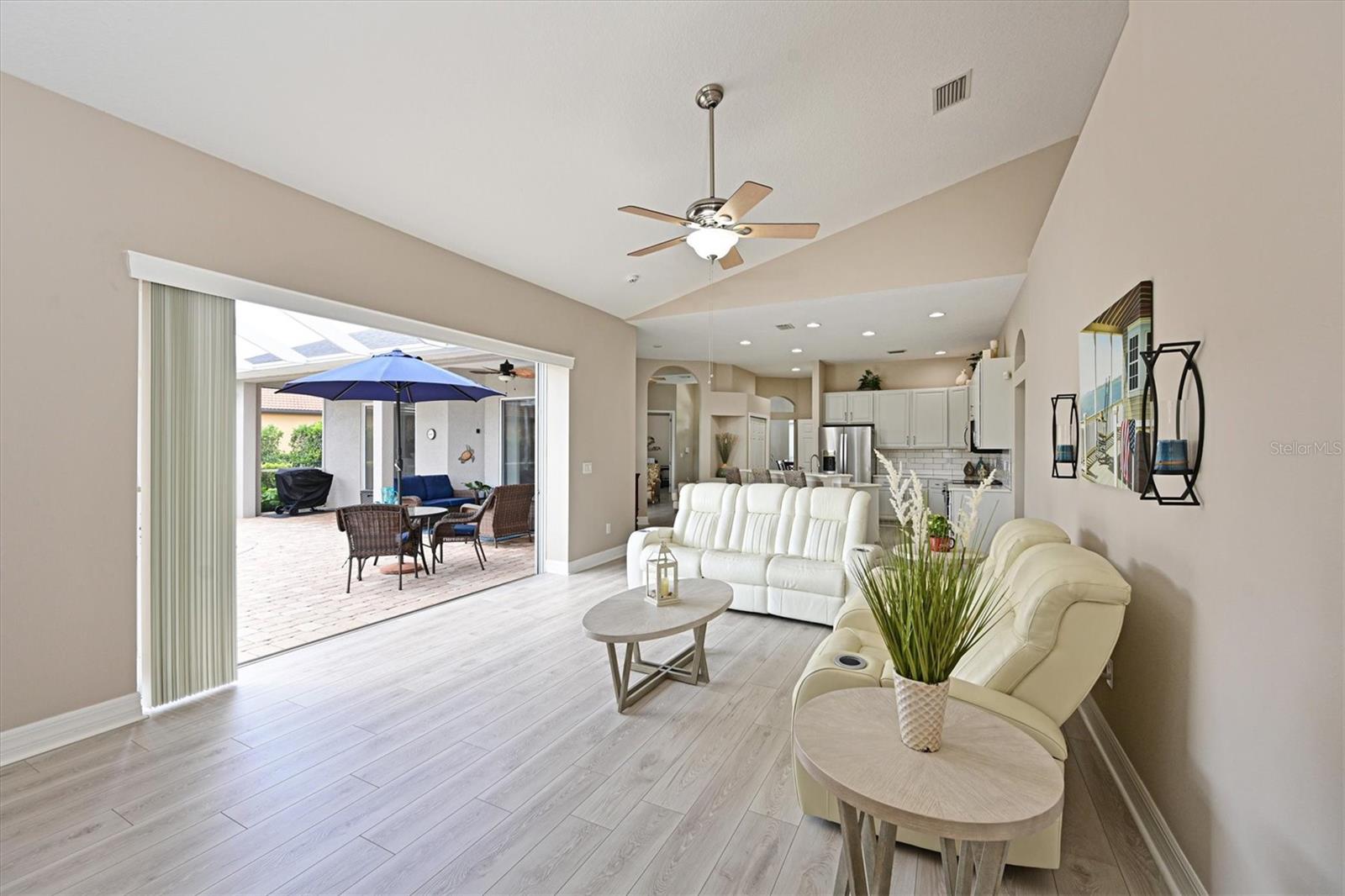 Image 14 of 41 For 15451 27th Court E
