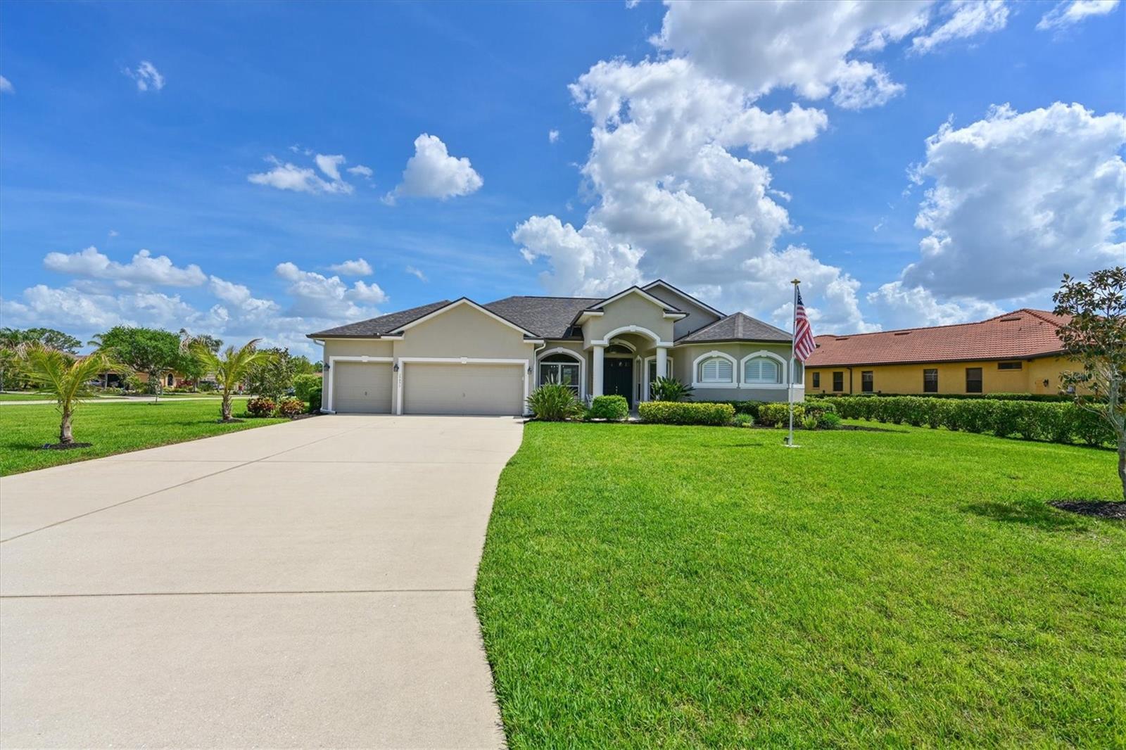Image 31 of 41 For 15451 27th Court E