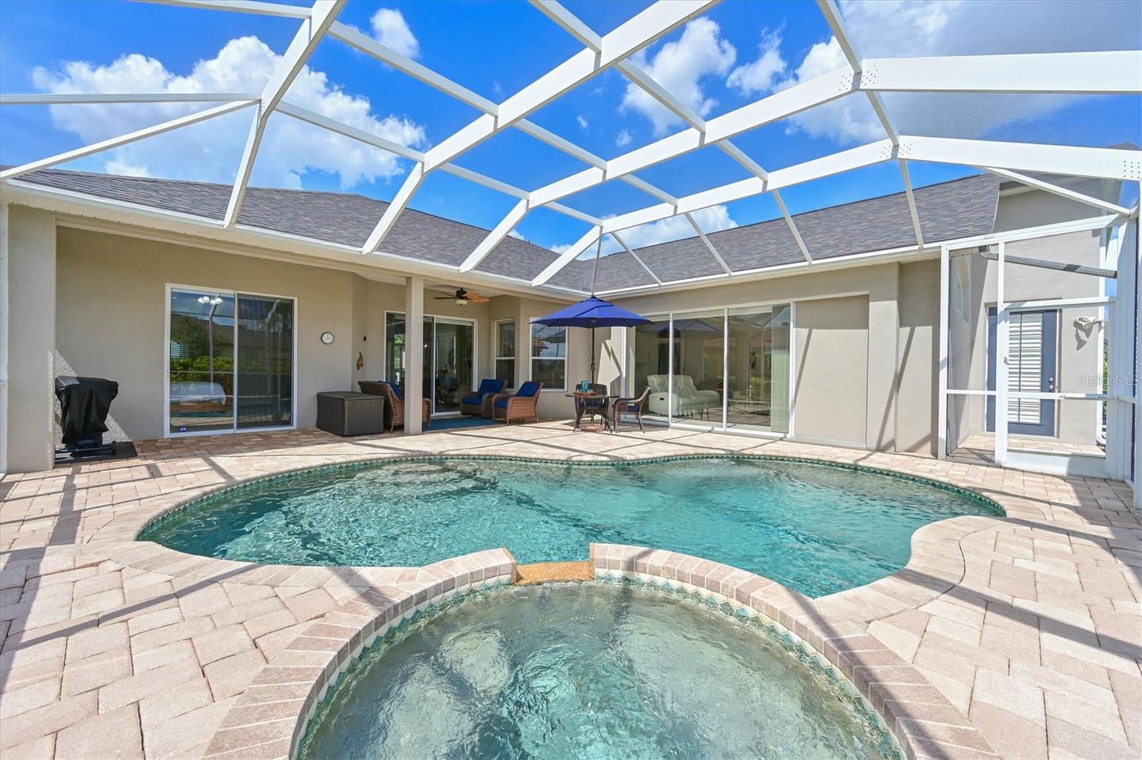 Image 4 of 41 For 15451 27th Court E