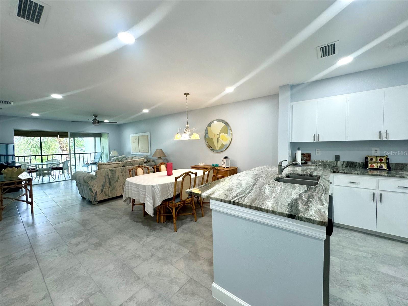 Image 19 of 45 For 2977 Taywood Meadows 22