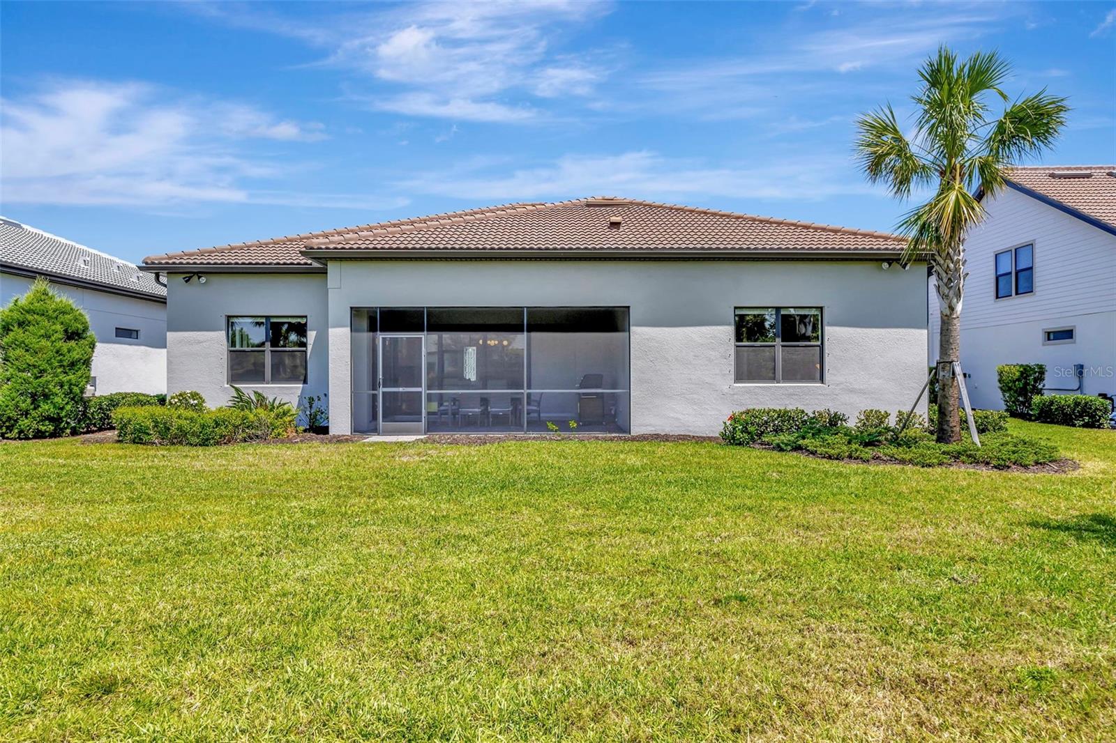 Image 40 of 53 For 8033 Grande Shores Drive
