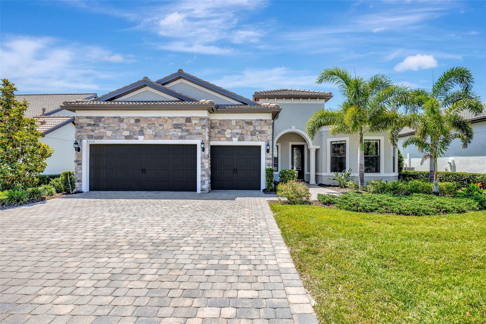Image 5 of 53 For 8033 Grande Shores Drive