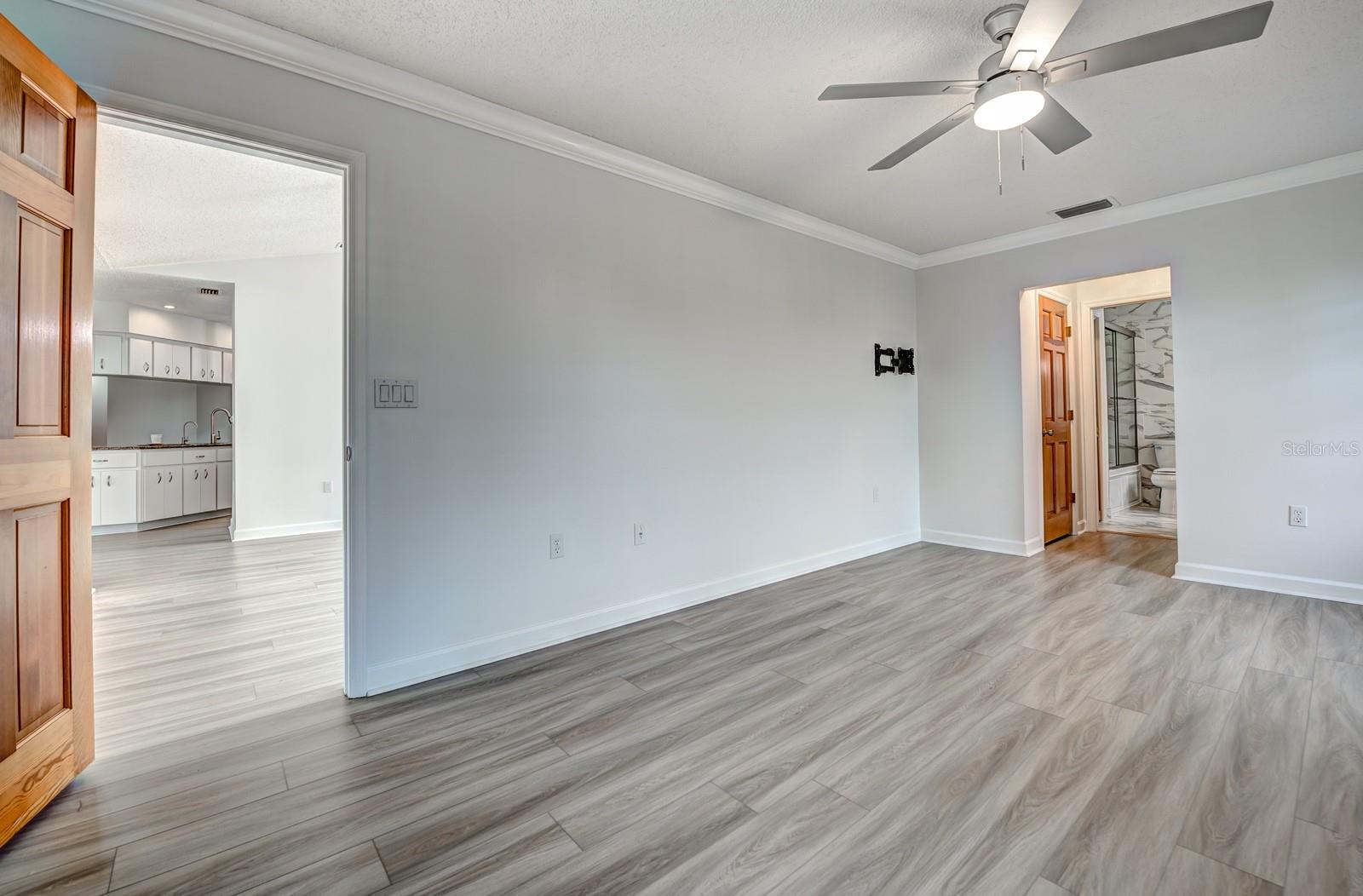 Image 17 of 36 For 12 Brentwood Lane