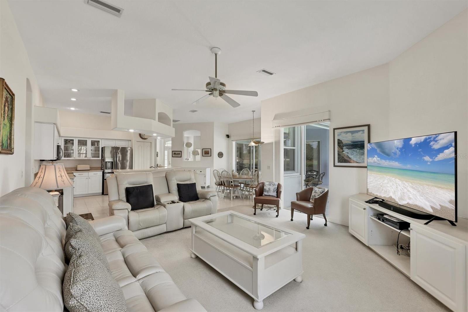 Image 21 of 69 For 8718 Grey Oaks Avenue