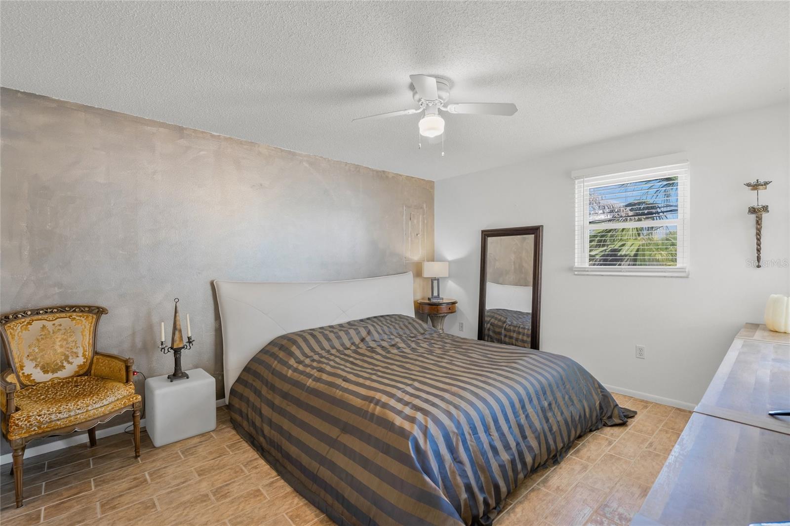 Image 14 of 45 For 4909 Gulf Drive 1b