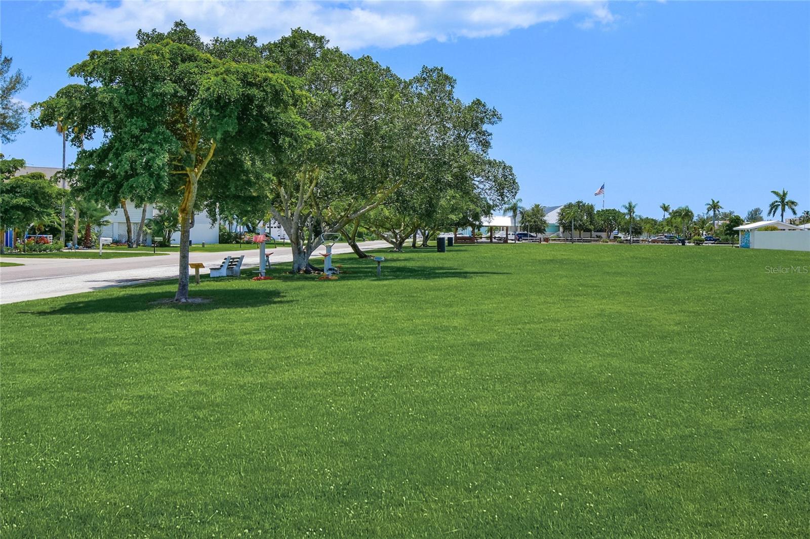 Image 38 of 45 For 4909 Gulf Drive 1b