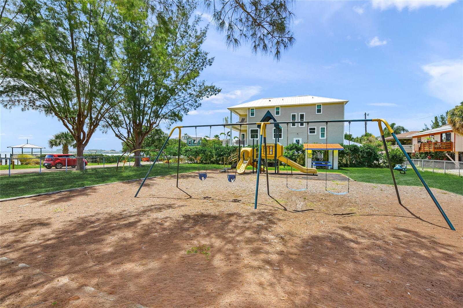 Image 40 of 45 For 4909 Gulf Drive 1b