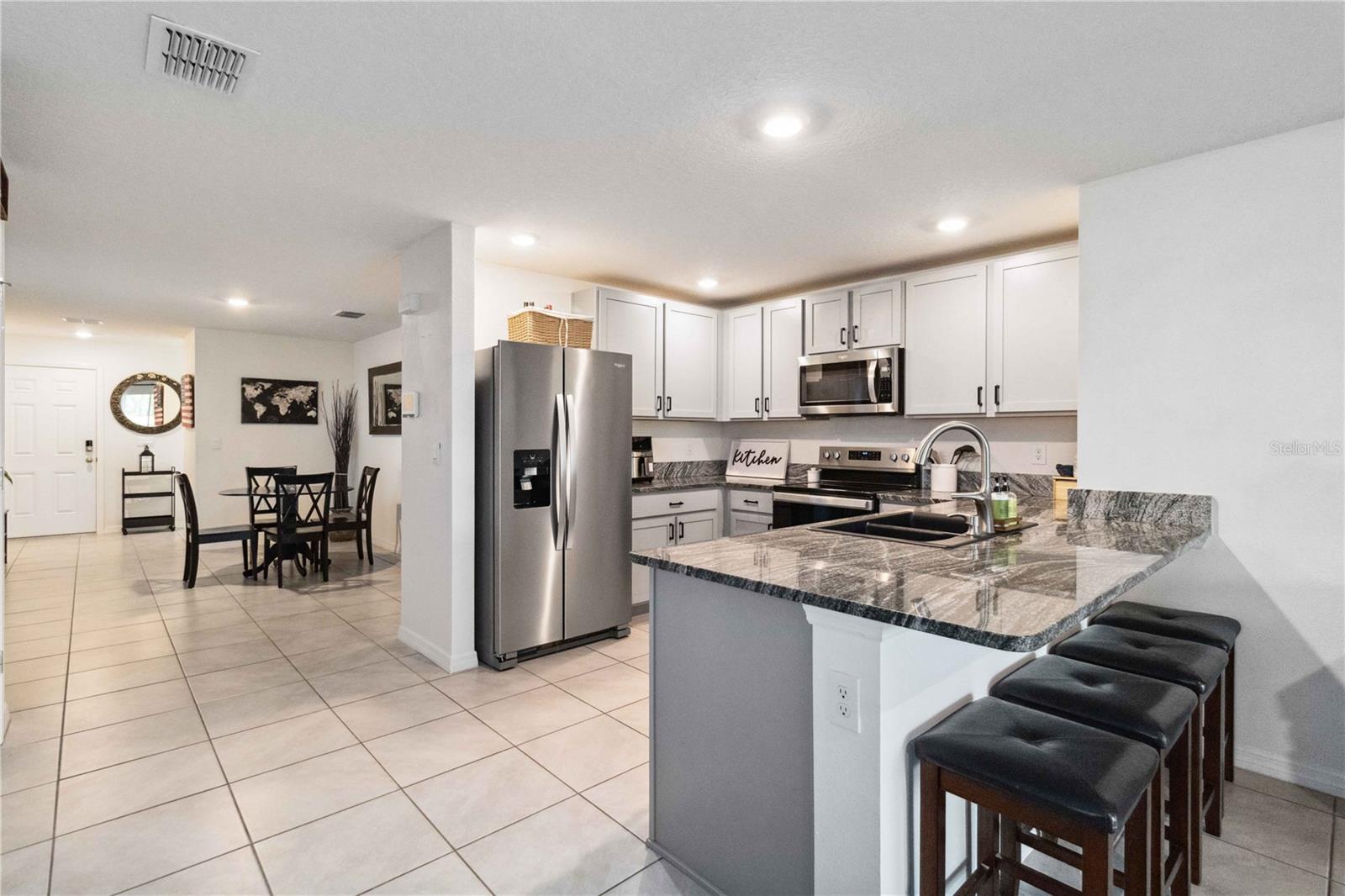Listing photo id 11 for 2812 Rock Sound Street