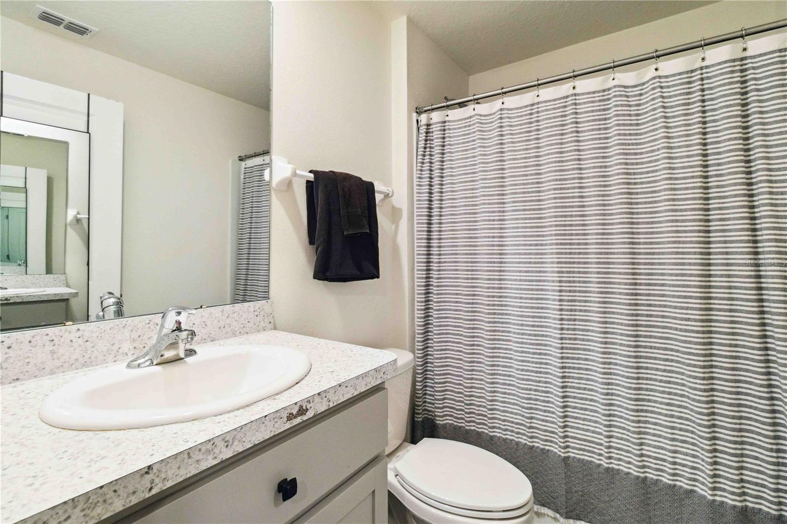 Listing photo id 15 for 2812 Rock Sound Street
