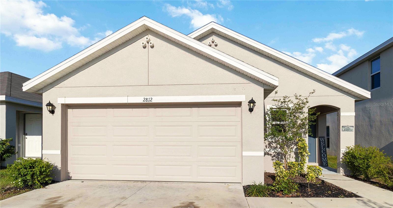 Listing photo id 0 for 2812 Rock Sound Street