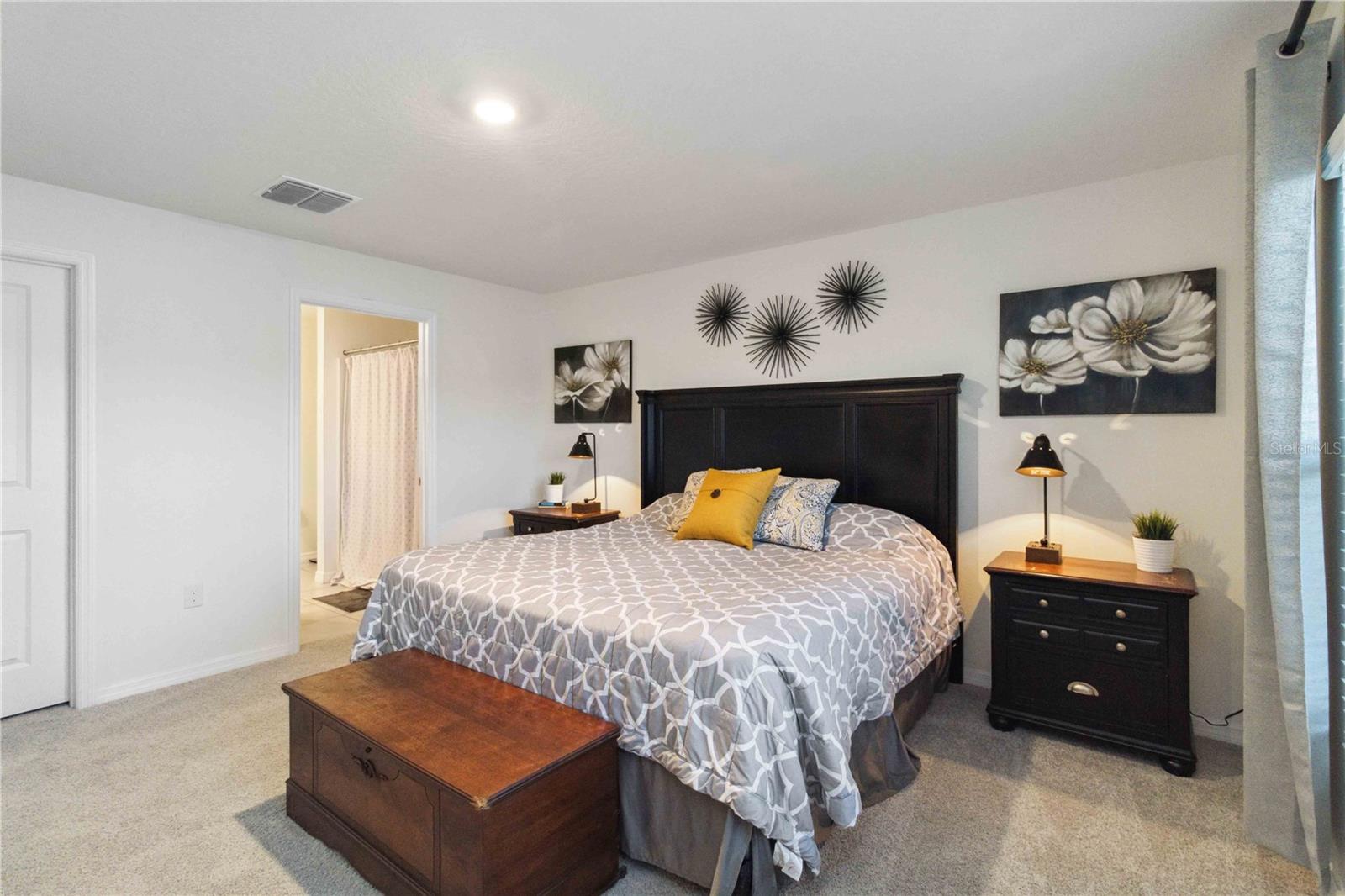 Listing photo id 21 for 2812 Rock Sound Street