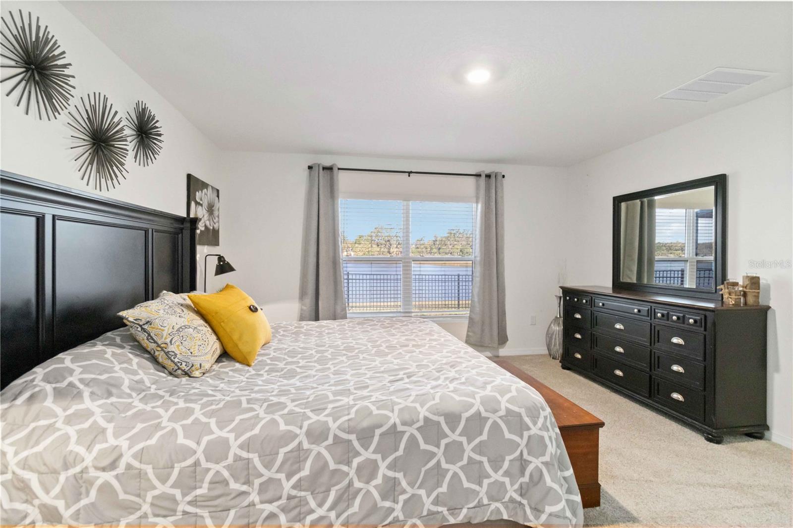 Listing photo id 22 for 2812 Rock Sound Street