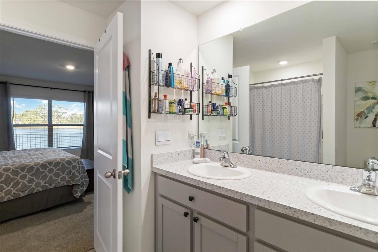 Listing photo id 24 for 2812 Rock Sound Street