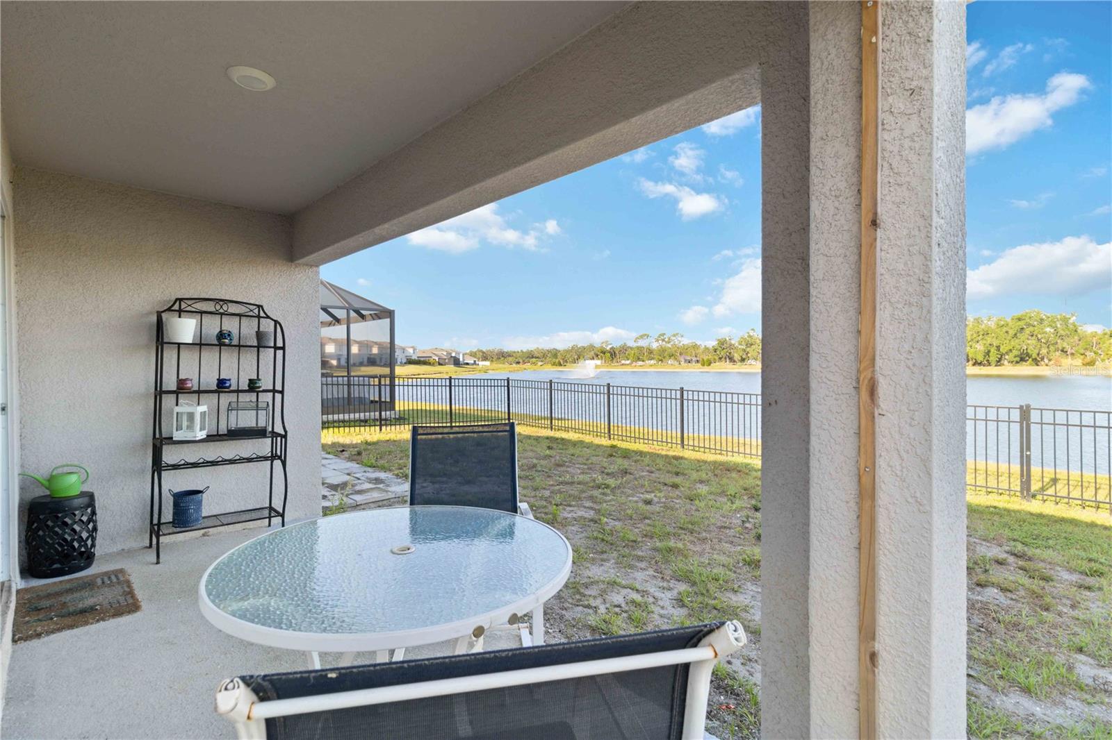 Listing photo id 26 for 2812 Rock Sound Street