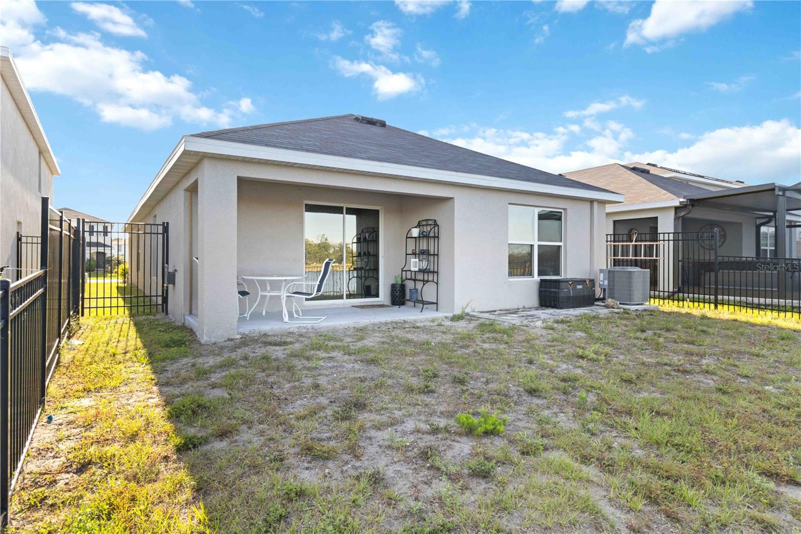 Listing photo id 27 for 2812 Rock Sound Street