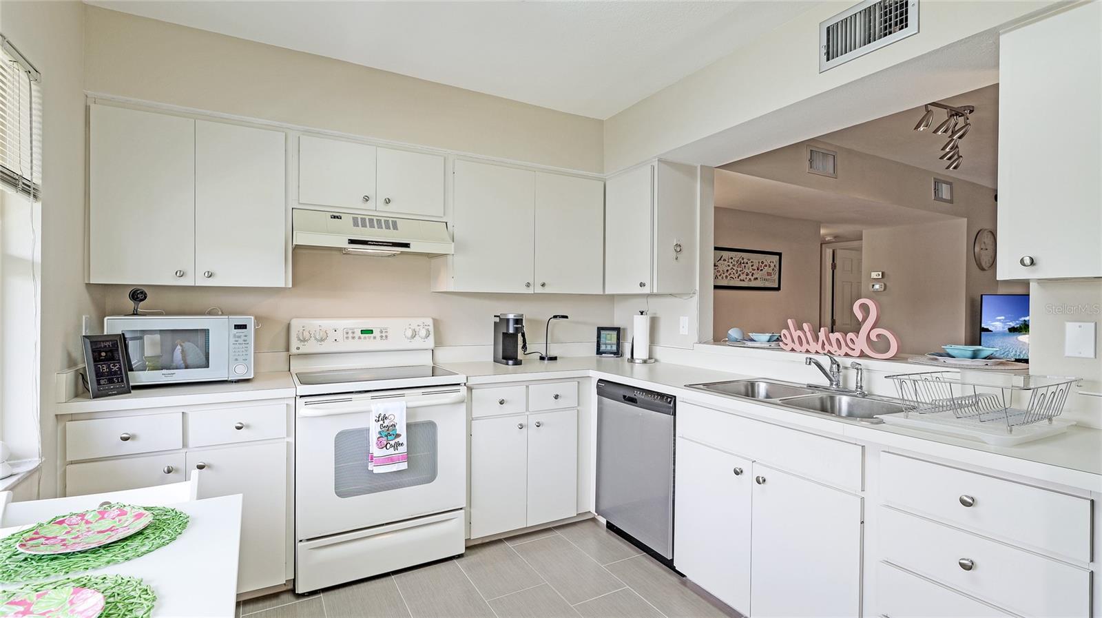 Image 32 of 52 For 304 108th Street W