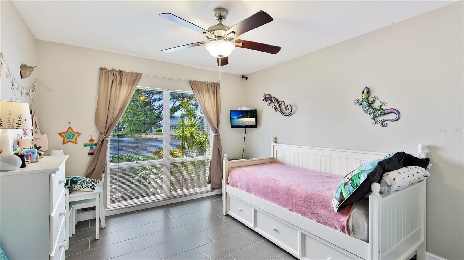 Image 34 of 52 For 304 108th Street W