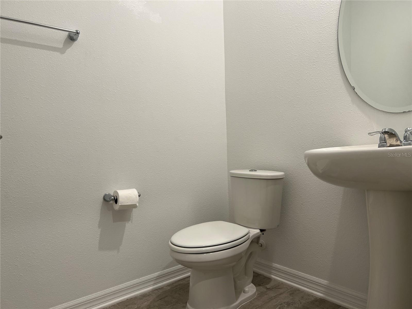 Image 4 of 15 For 11634 Woodleaf Drive