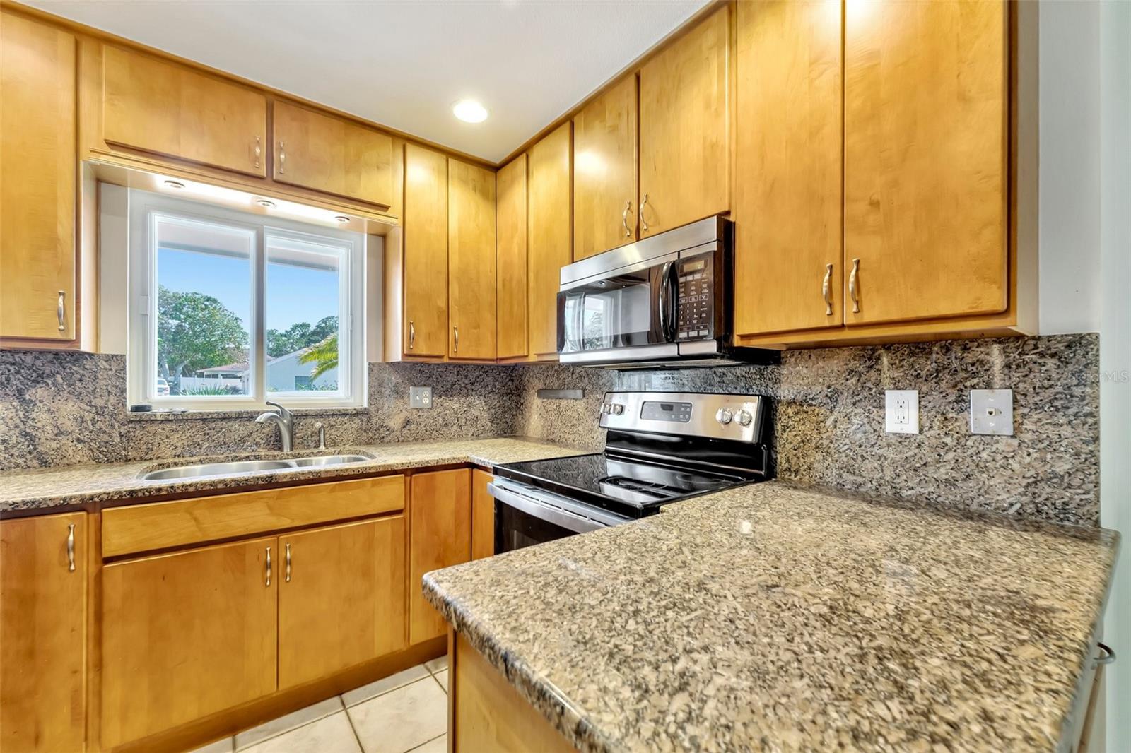 Image 10 of 25 For 305 Bernard Avenue