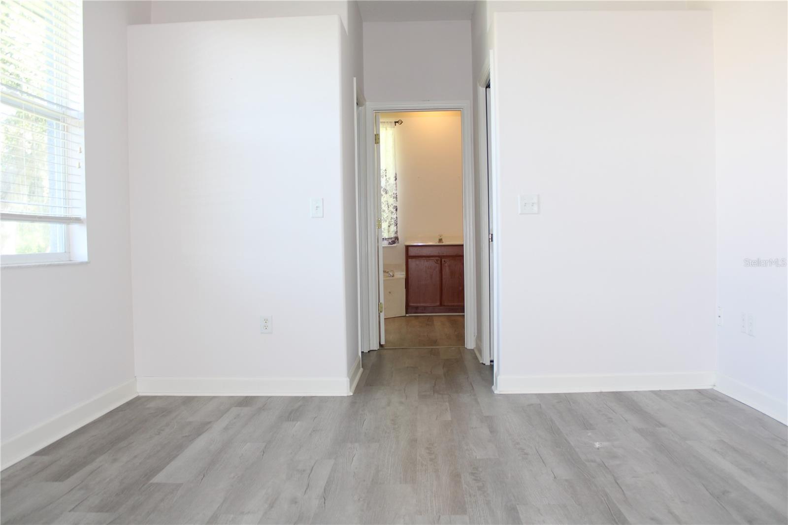 Image 13 of 33 For 9122 64th Court E