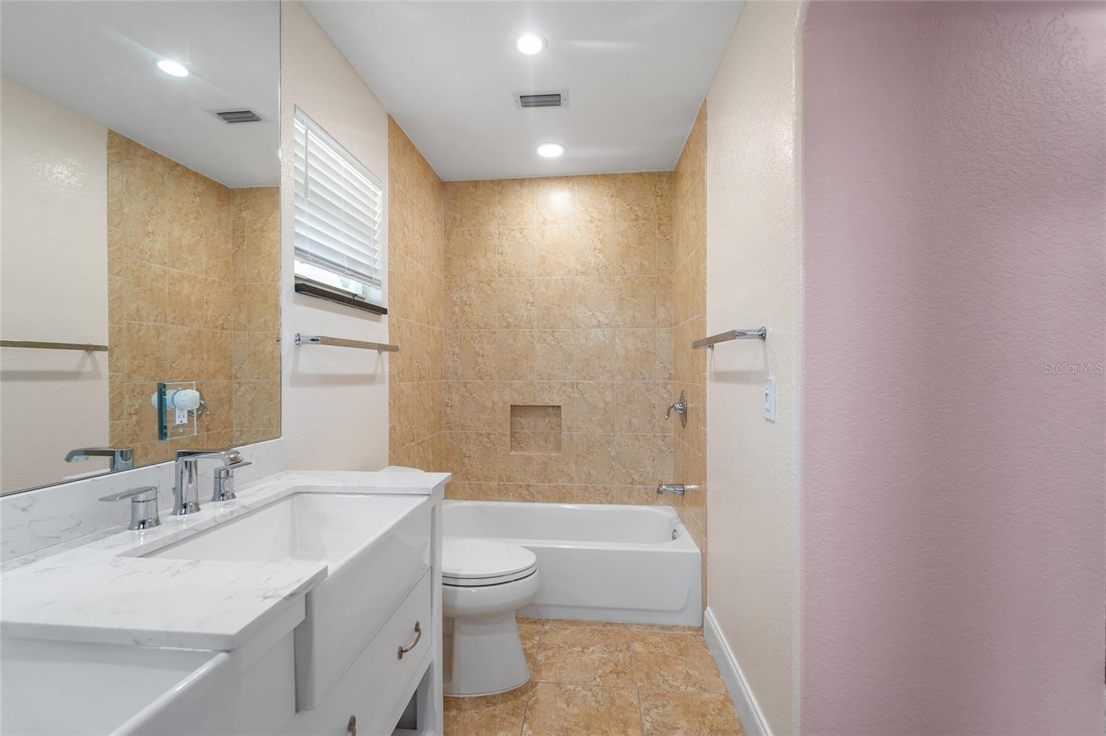 Image 18 of 46 For 6217 Goldfinch Street