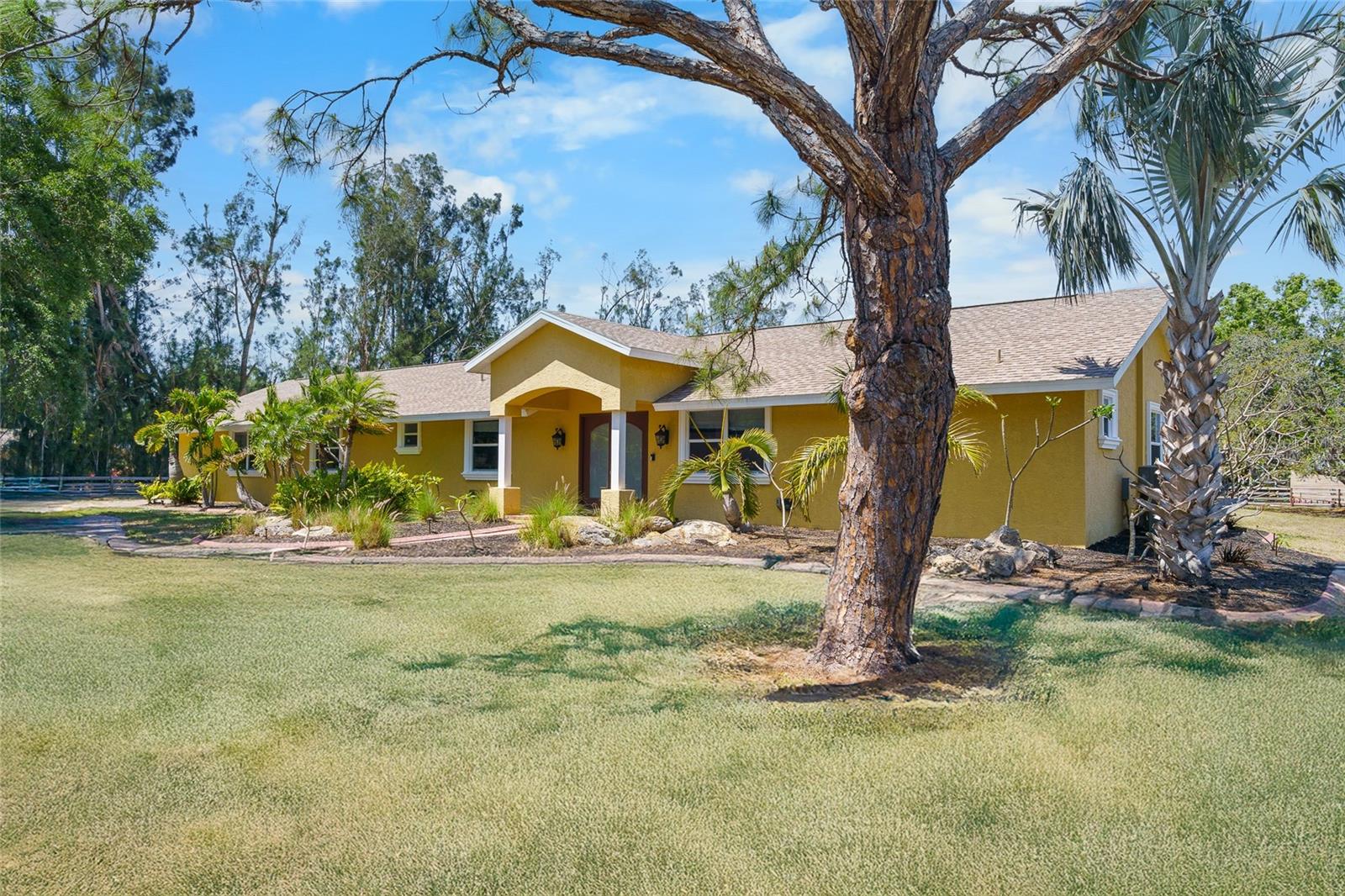 Image 2 of 46 For 6217 Goldfinch Street