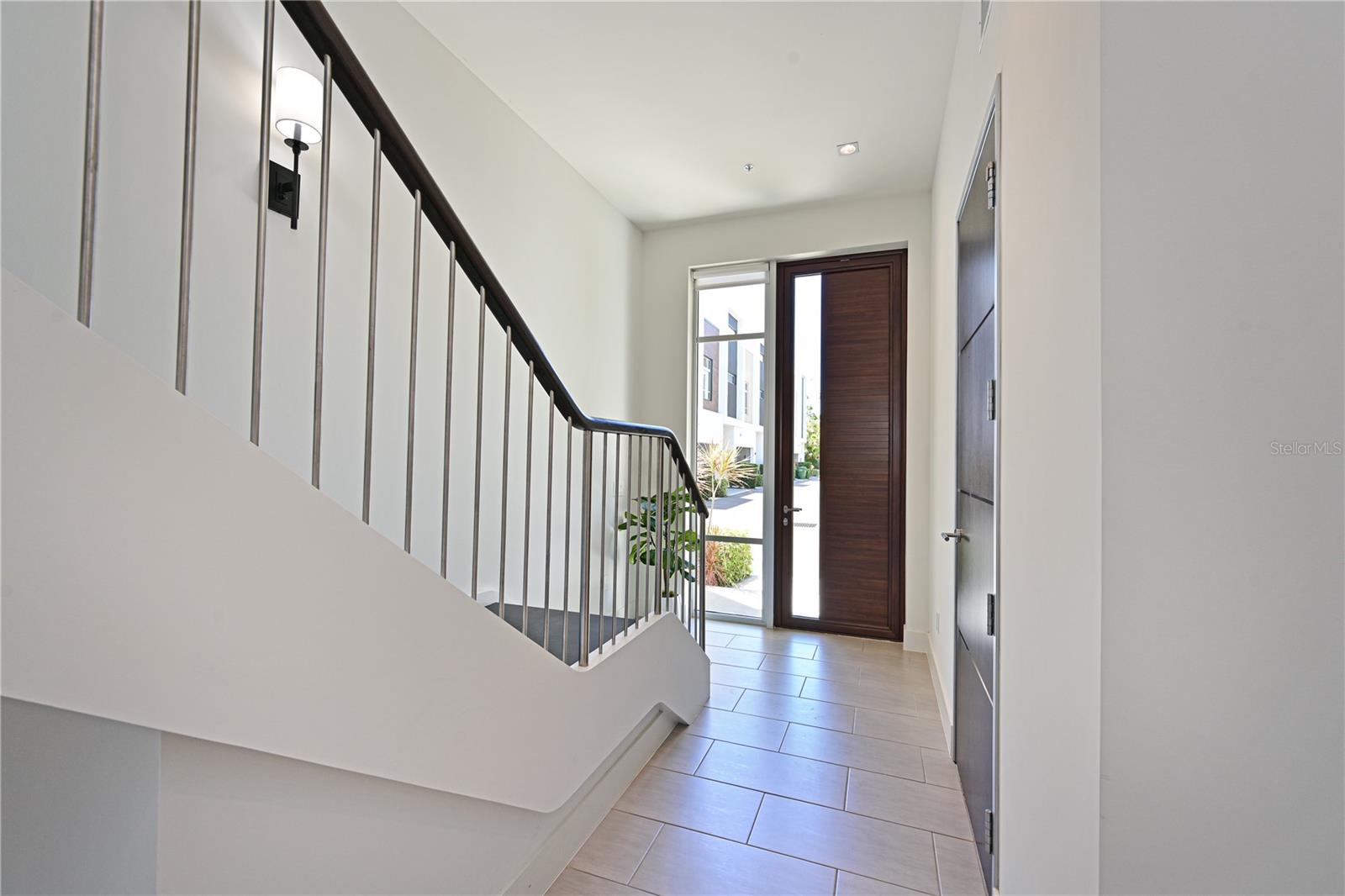 Image 19 of 49 For 221 Cosmopolitan Court