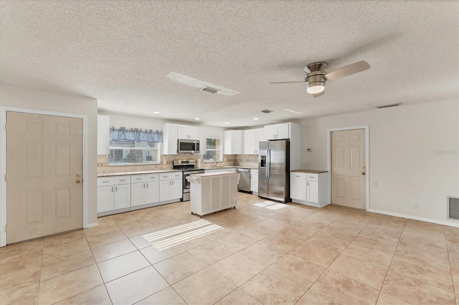 Image 4 of 21 For 2151 Upton Avenue