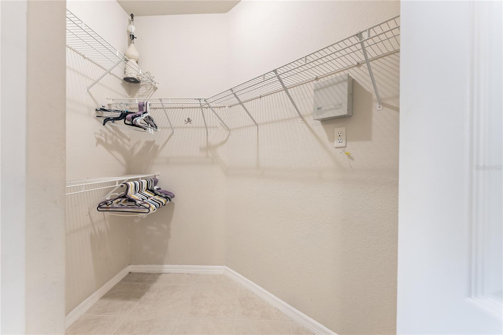 Image 11 of 55 For 5134 Northridge Road 106