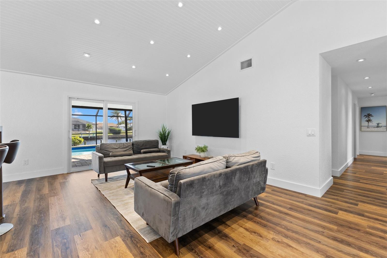 Image 26 of 45 For 4196 Eastlake Court