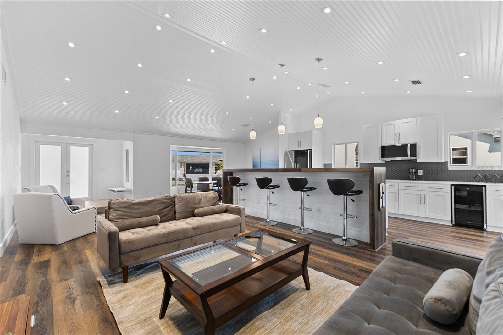 Image 5 of 45 For 4196 Eastlake Court