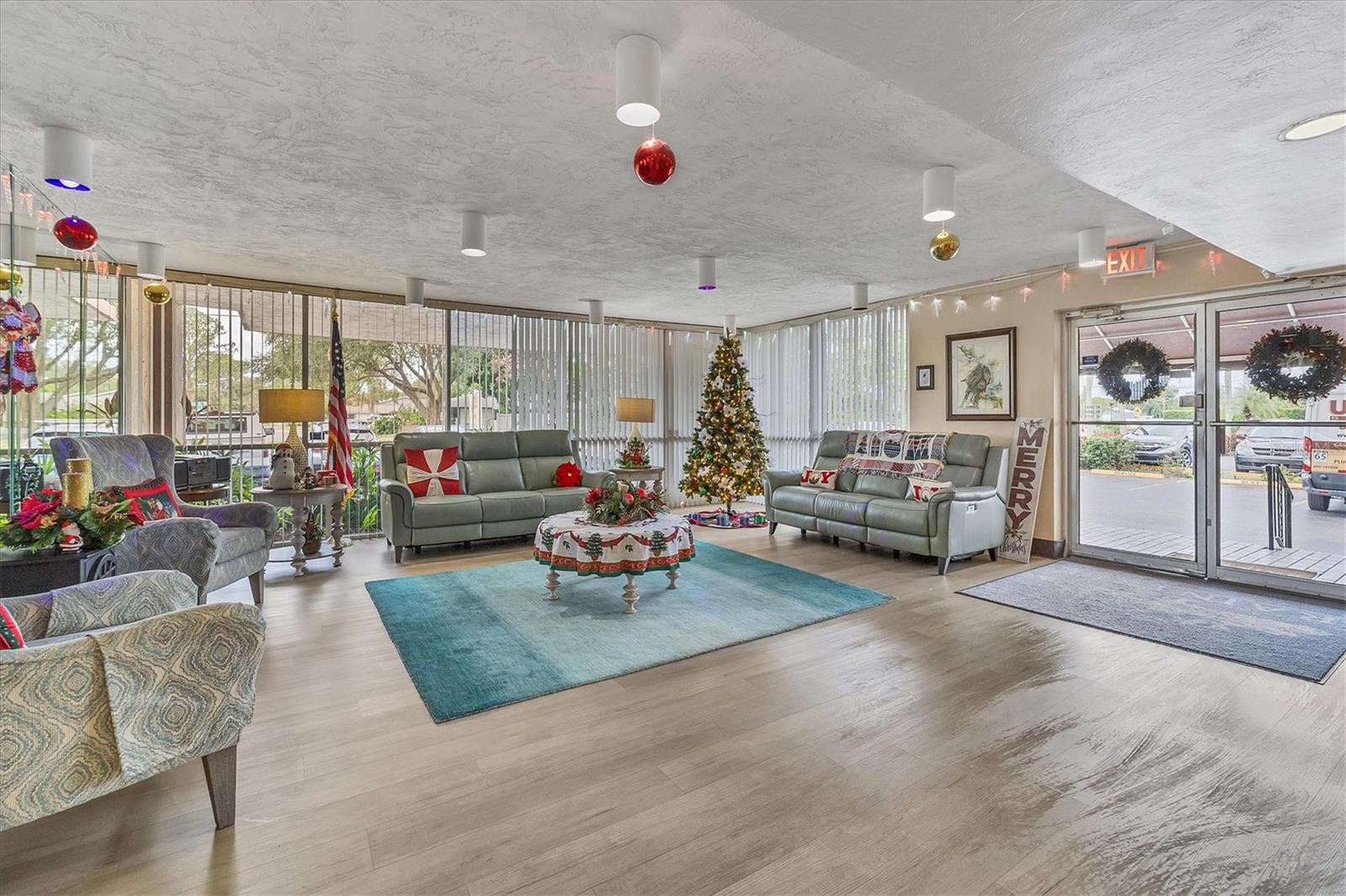 Image 3 of 20 For 2901 26th Street W 215