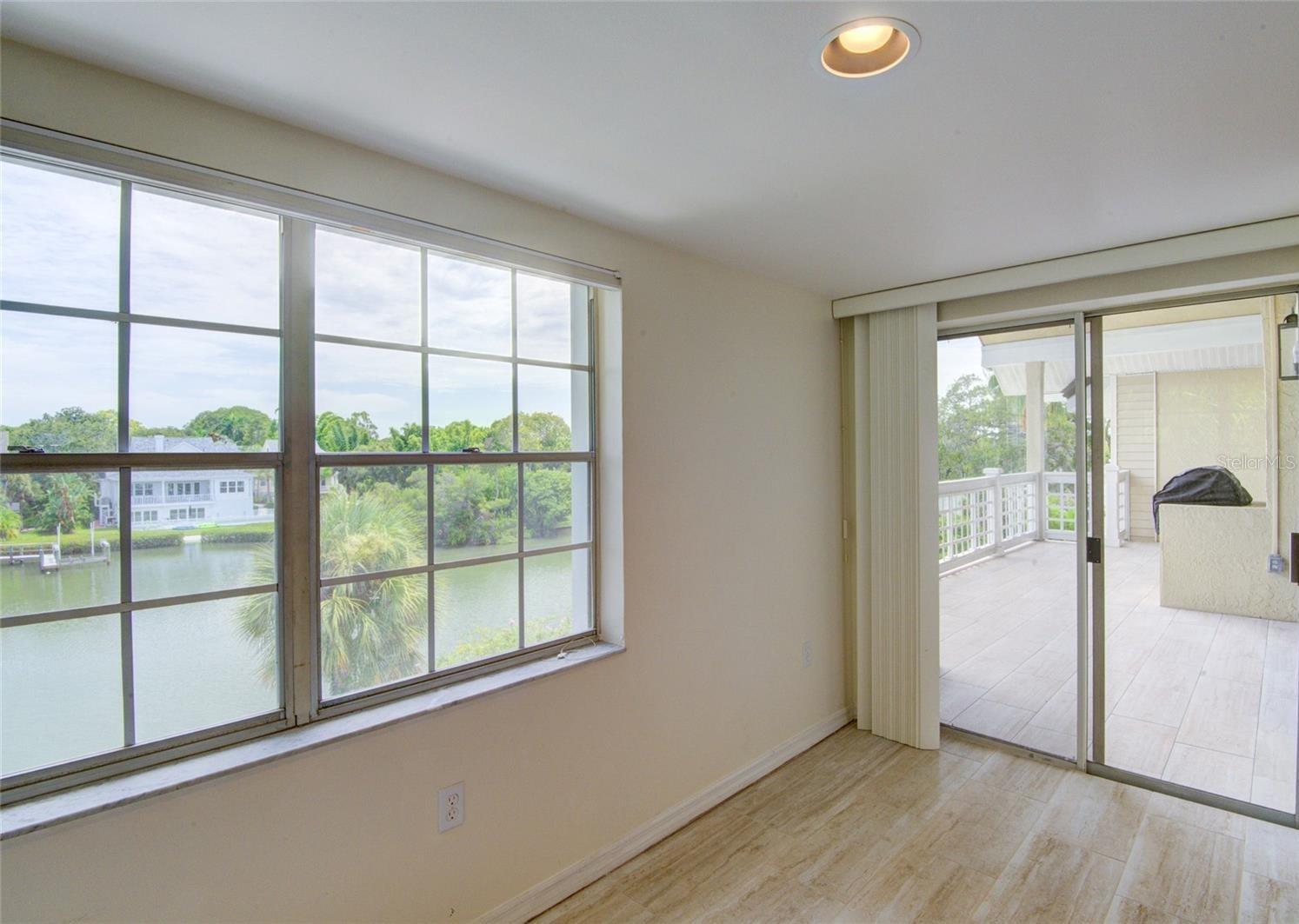 Image 17 of 40 For 1762 Bay Street 401