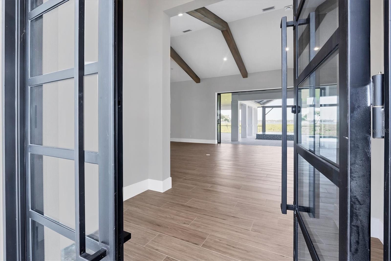 Image 20 of 78 For 1613 4th Street E