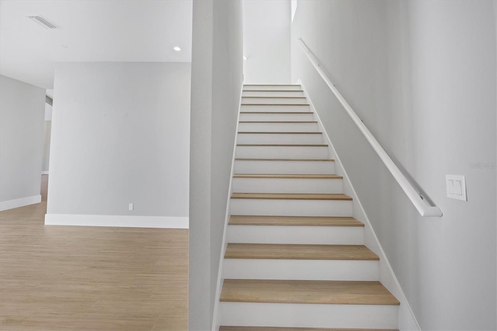 Image 36 of 78 For 1613 4th Street E
