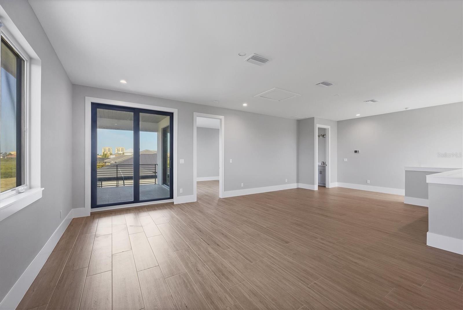 Image 38 of 78 For 1613 4th Street E