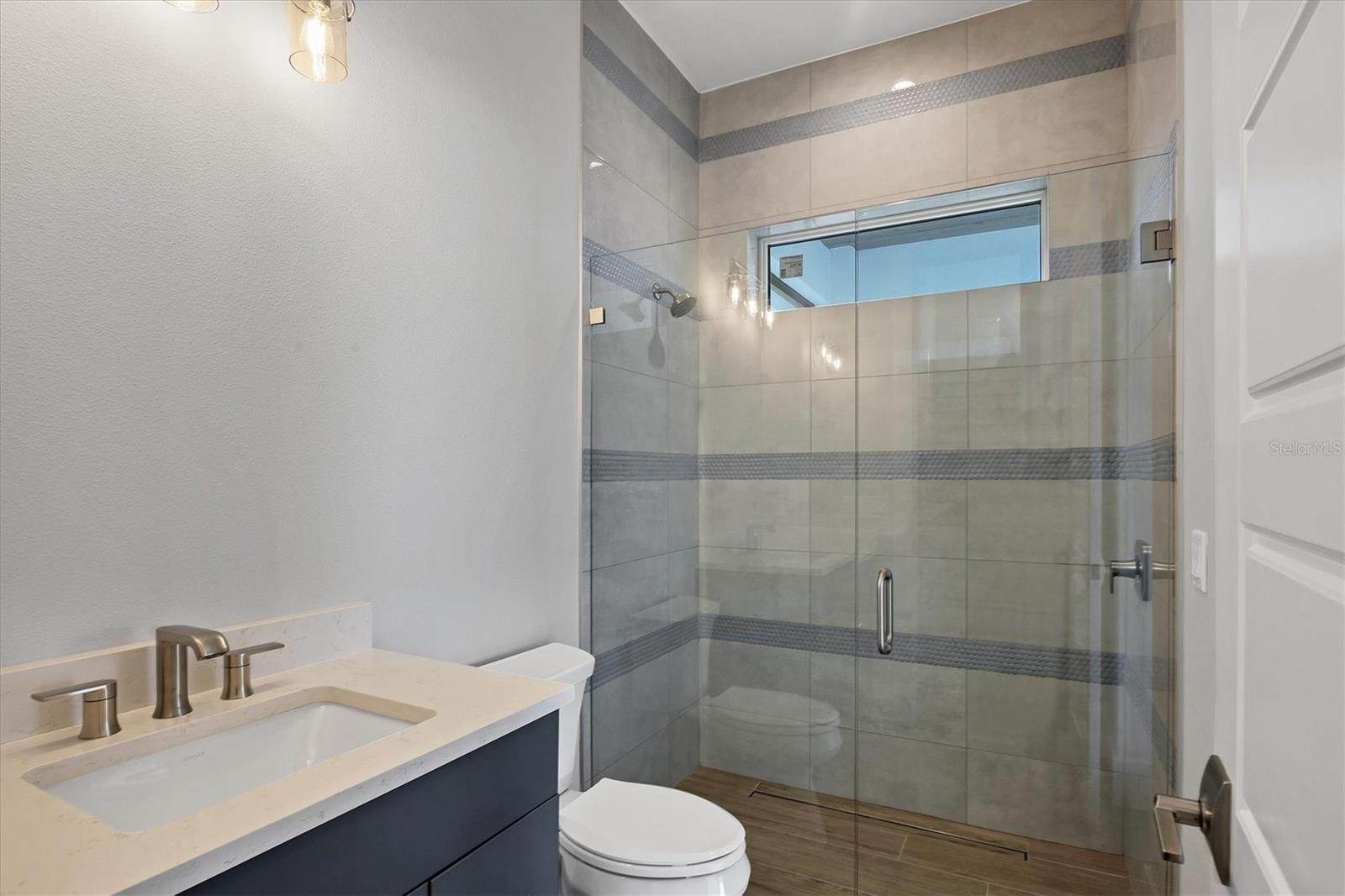 Image 43 of 78 For 1613 4th Street E